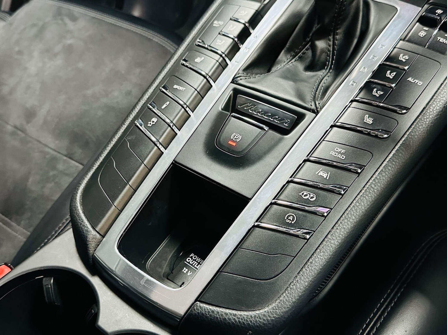 Used Porsche Macan 2016 for sale - 76499630: Photo 59