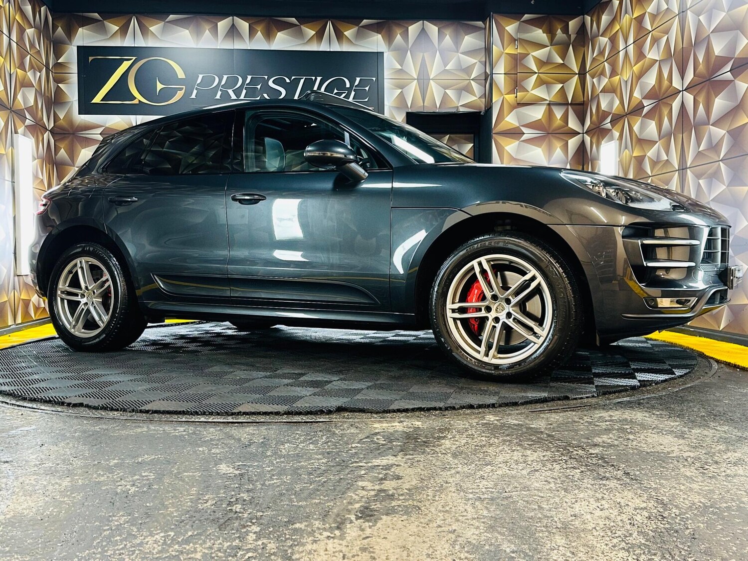 Used Porsche Macan 2016 for sale - 77683207: Photo 17