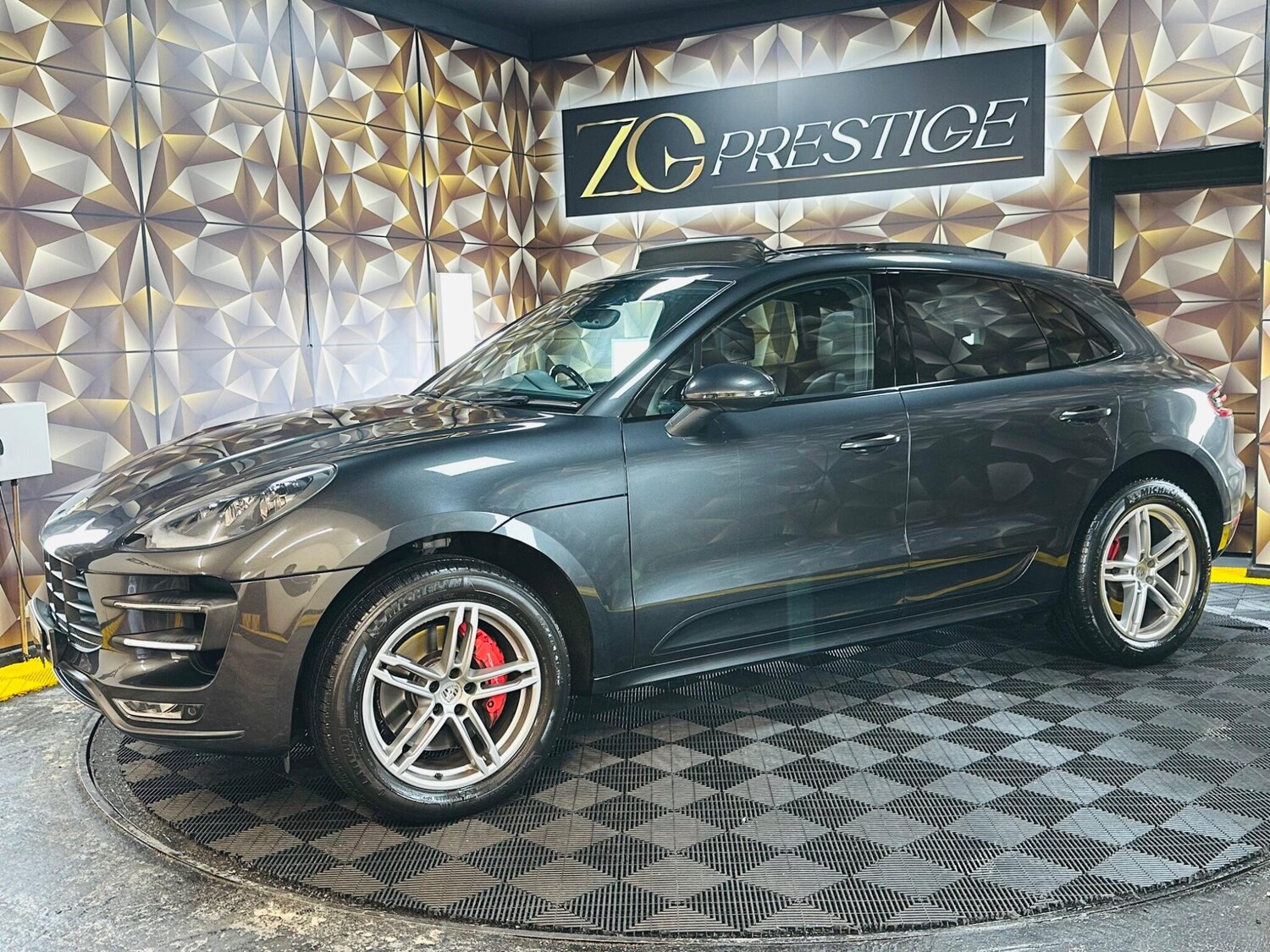 Used Porsche Macan 2016 for sale - 77683207: Photo 19