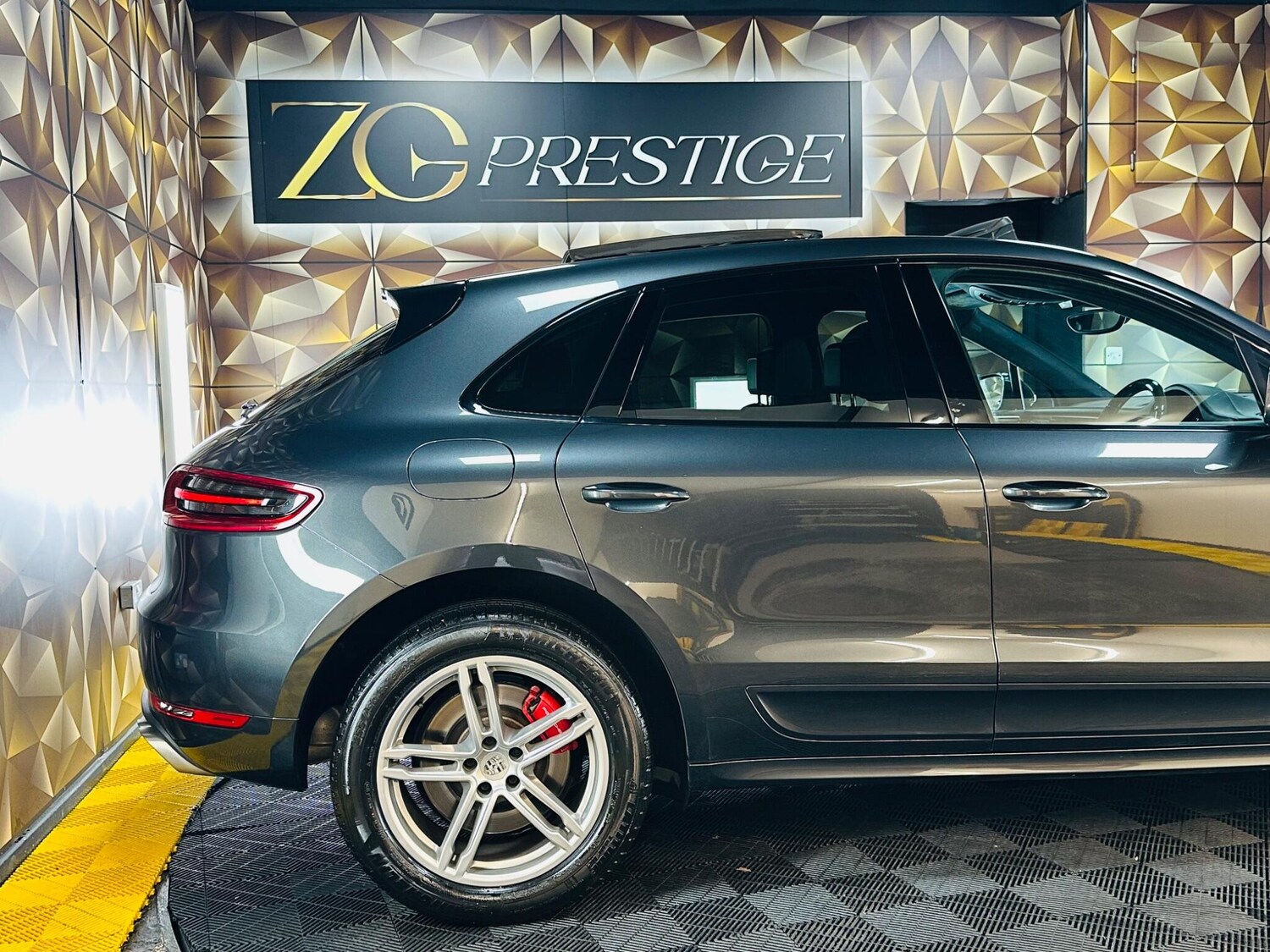 Used Porsche Macan 2016 for sale - 77683207: Photo 27