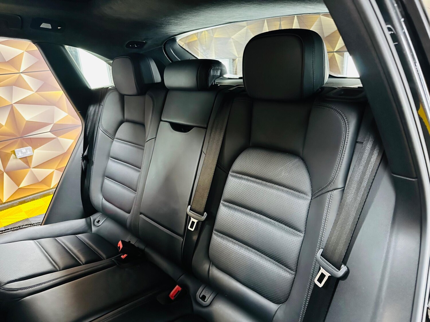 Used Porsche Macan 2016 for sale - 77683207: Photo 30