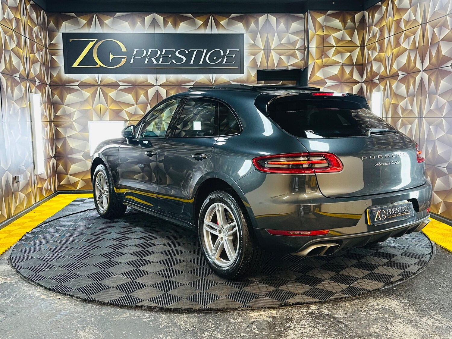 Used Porsche Macan 2016 for sale - 77683207: Photo 31