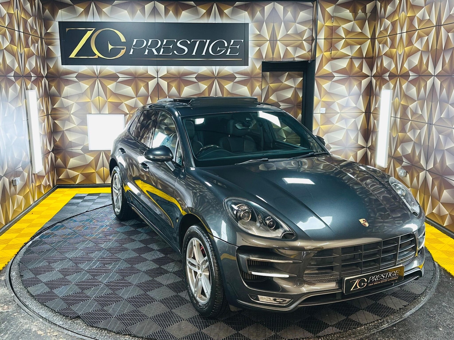 Used Porsche Macan 2016 for sale - 77683207: Photo 35