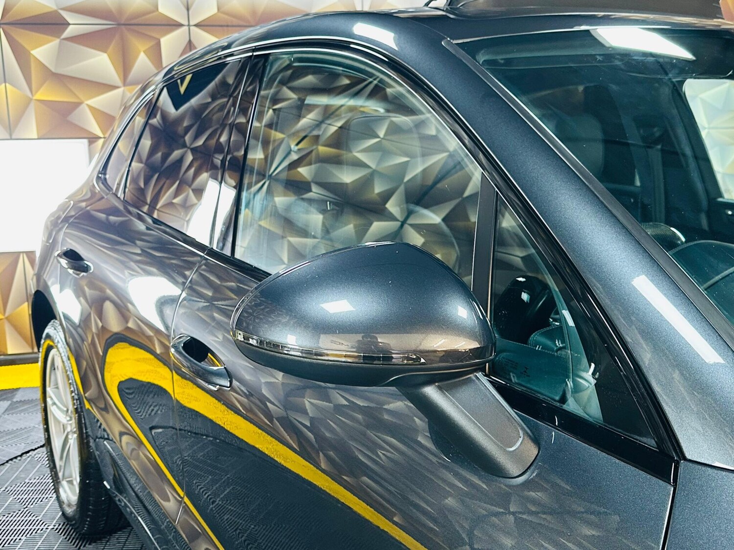 Used Porsche Macan 2016 for sale - 77683207: Photo 37