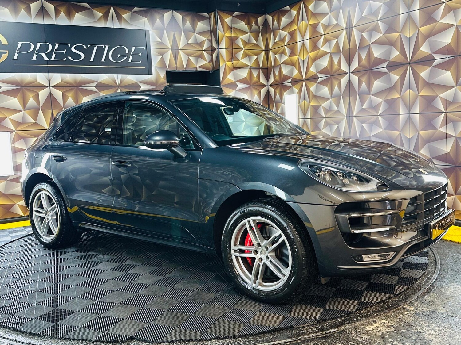 Used Porsche Macan 2016 for sale - 77683207: Photo 40