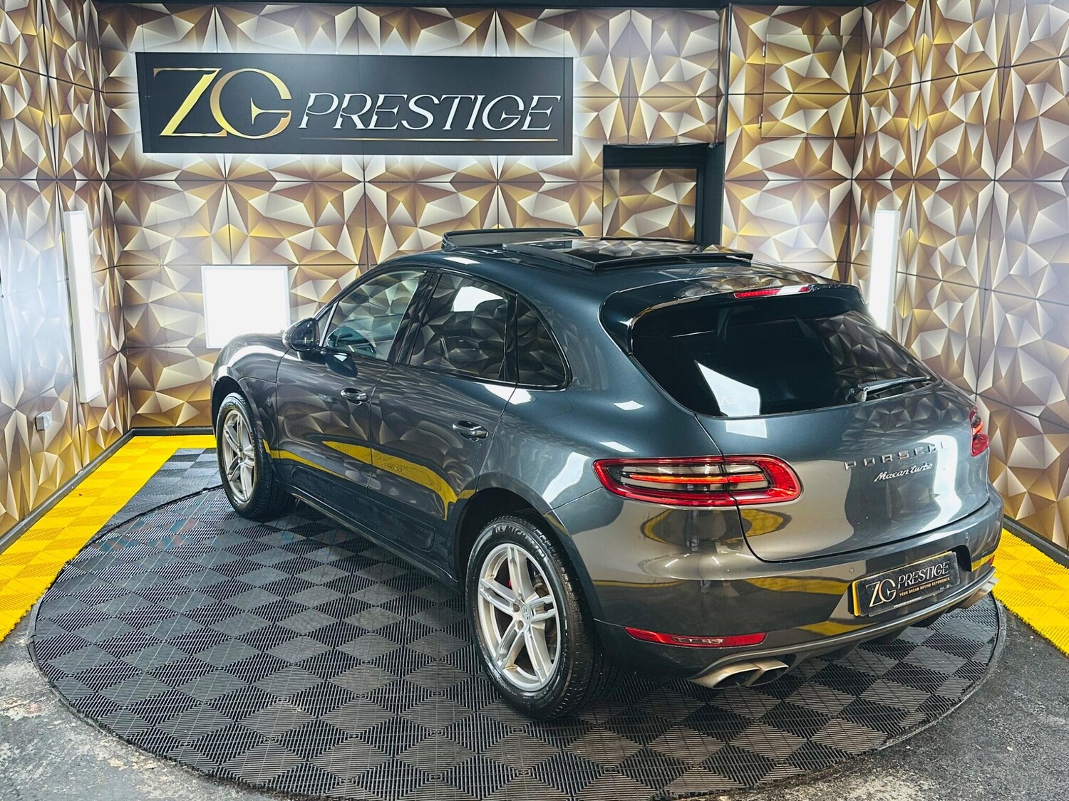 Used Porsche Macan 2016 for sale - 77683207: Photo 41