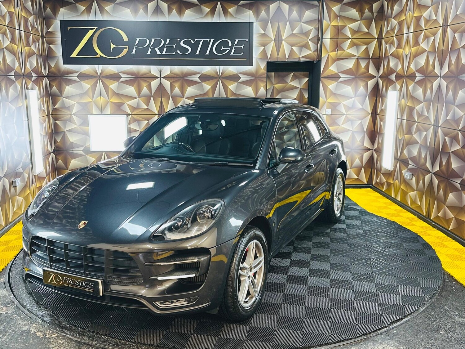 Used Porsche Macan 2016 for sale - 77683207: Photo 44