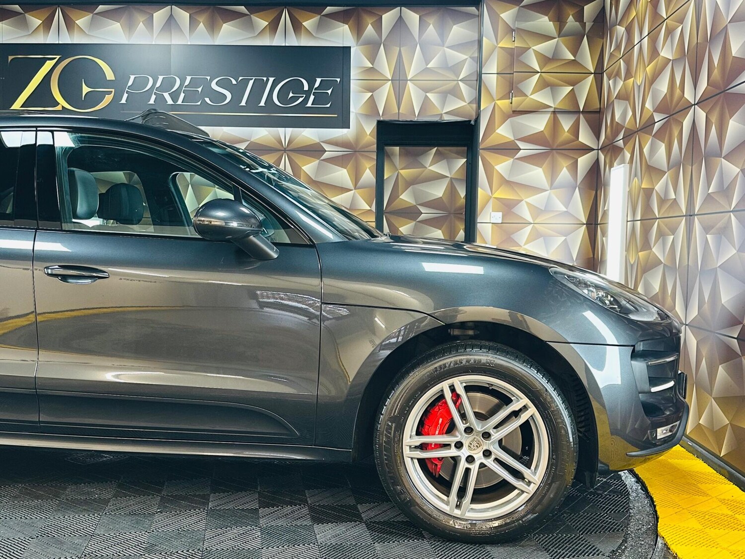 Used Porsche Macan 2016 for sale - 77683207: Photo 46