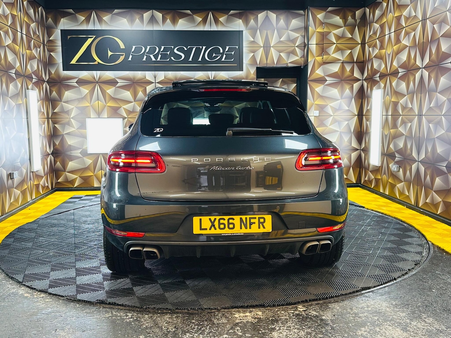 Used Porsche Macan 2016 for sale - 77683207: Photo 5