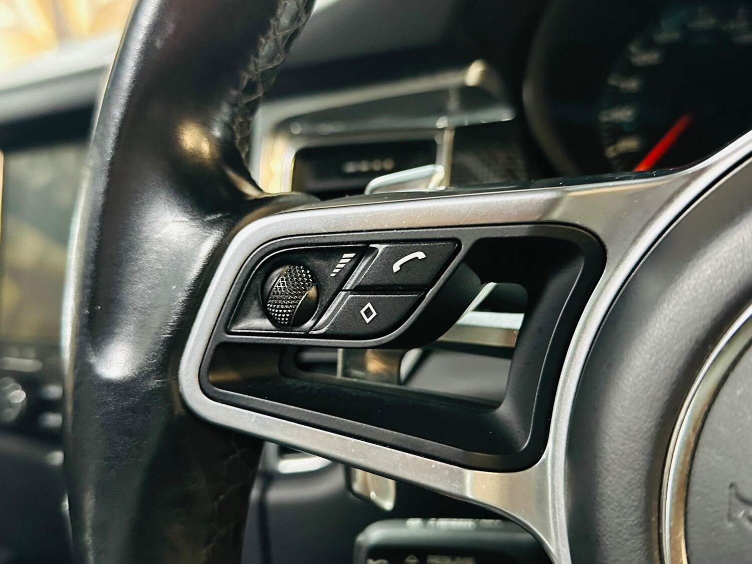 Used Porsche Macan 2016 for sale - 77683207: Photo 52