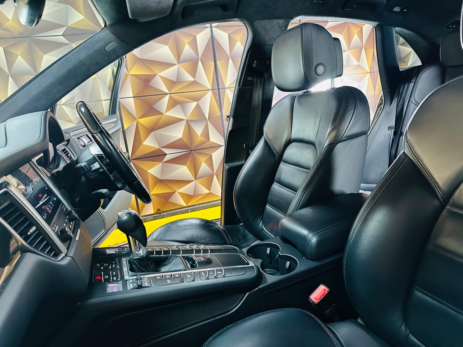 Used Porsche Macan 2016 for sale - 77683207: Photo 6