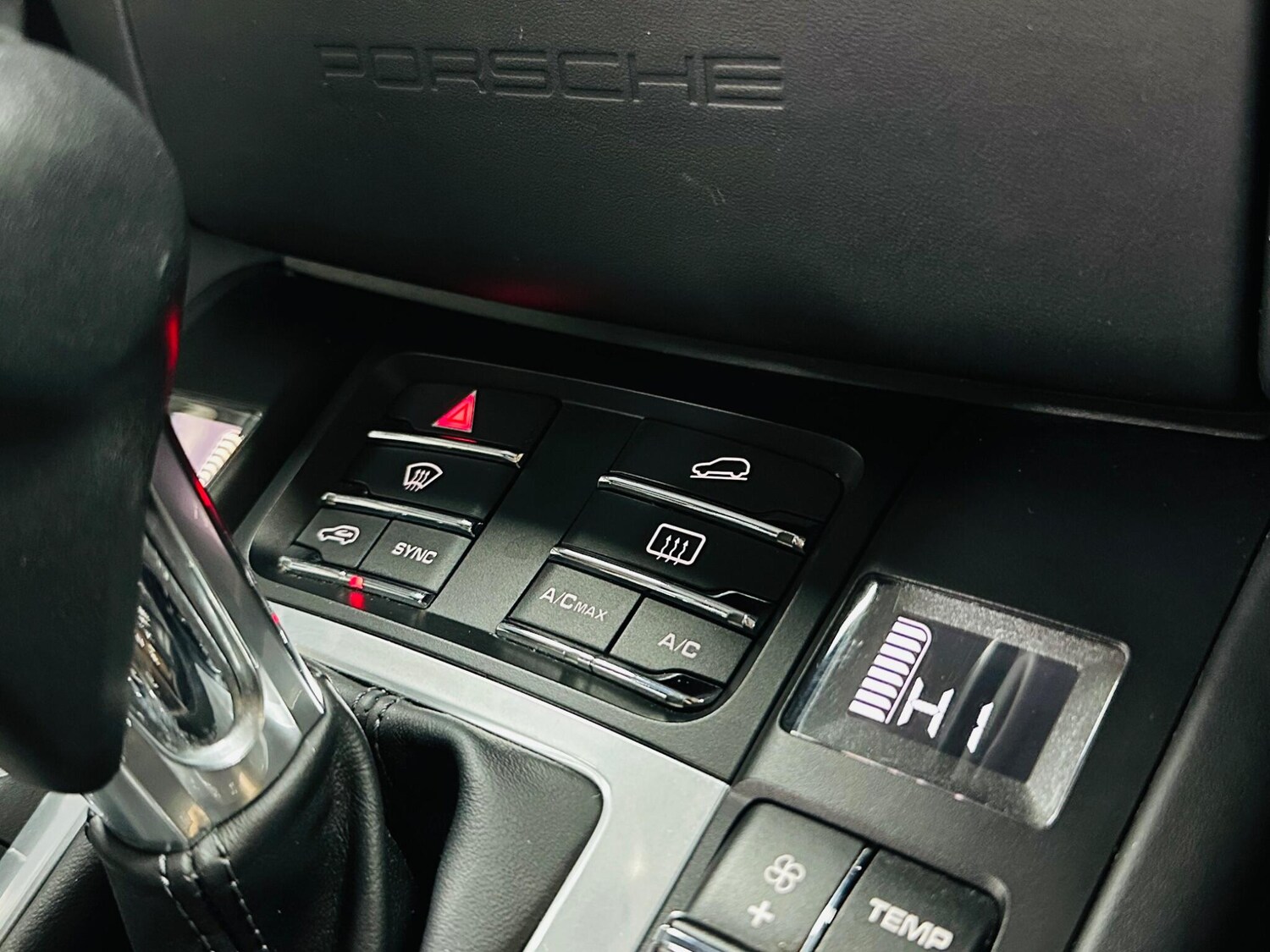 Used Porsche Macan 2016 for sale - 77683207: Photo 62