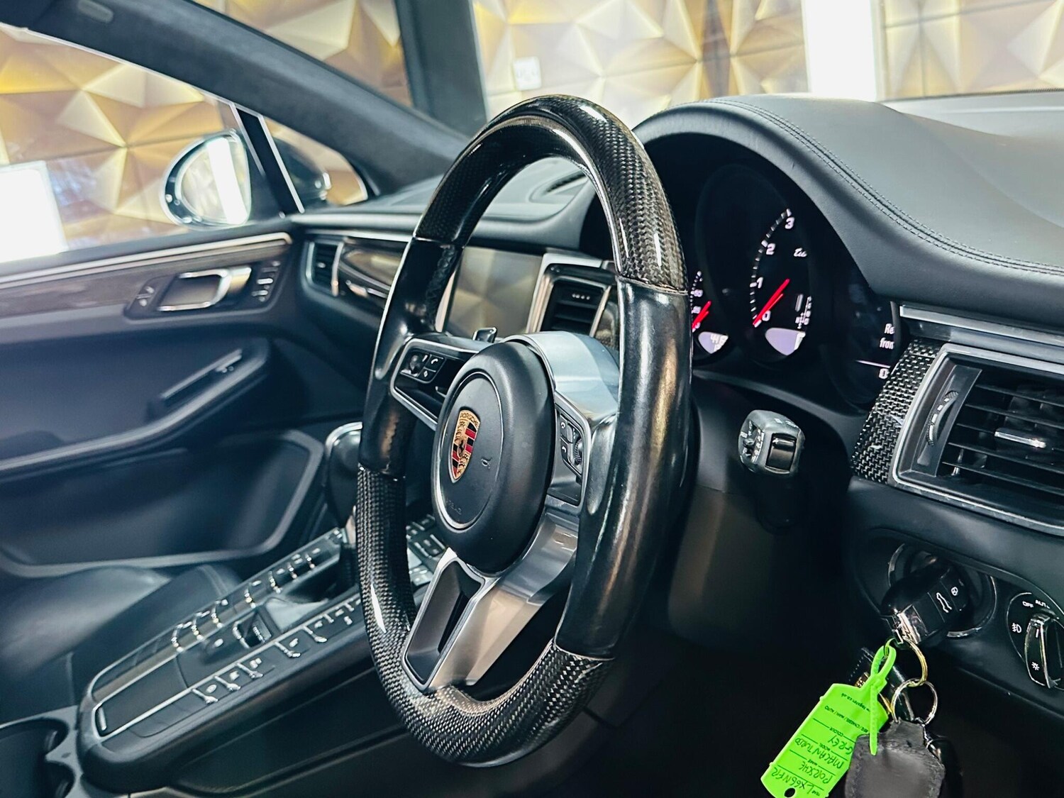 Used Porsche Macan 2016 for sale - 77683207: Photo 66