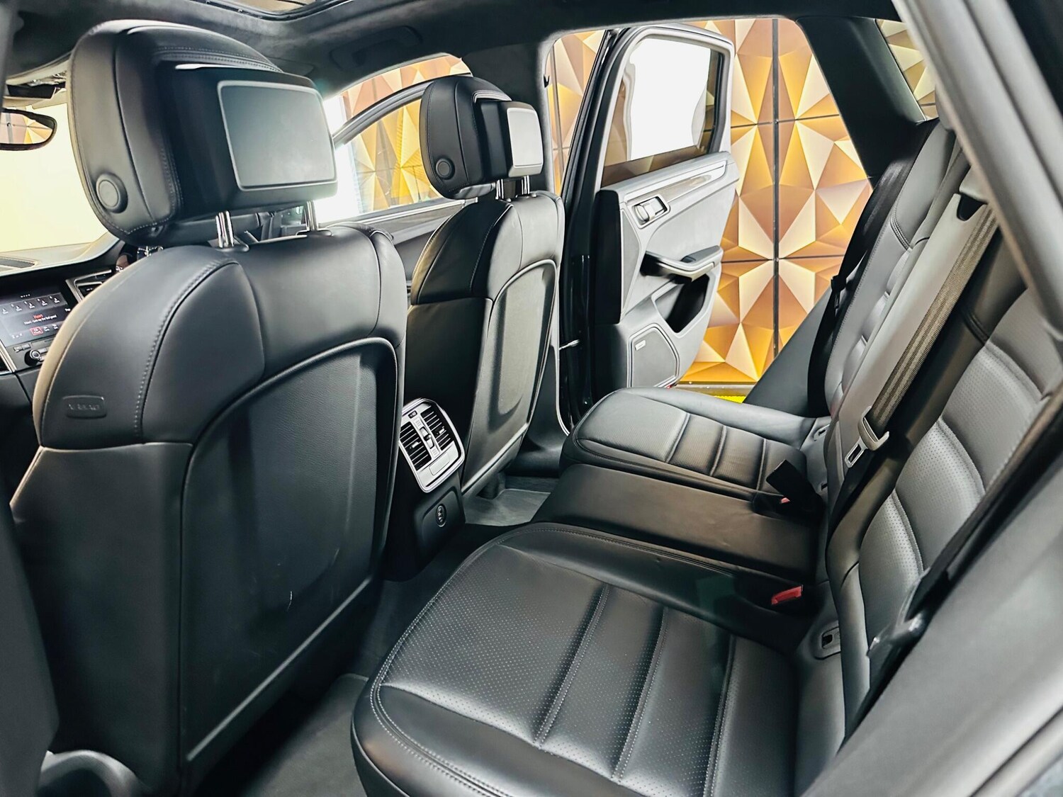 Used Porsche Macan 2016 for sale - 77683207: Photo 72