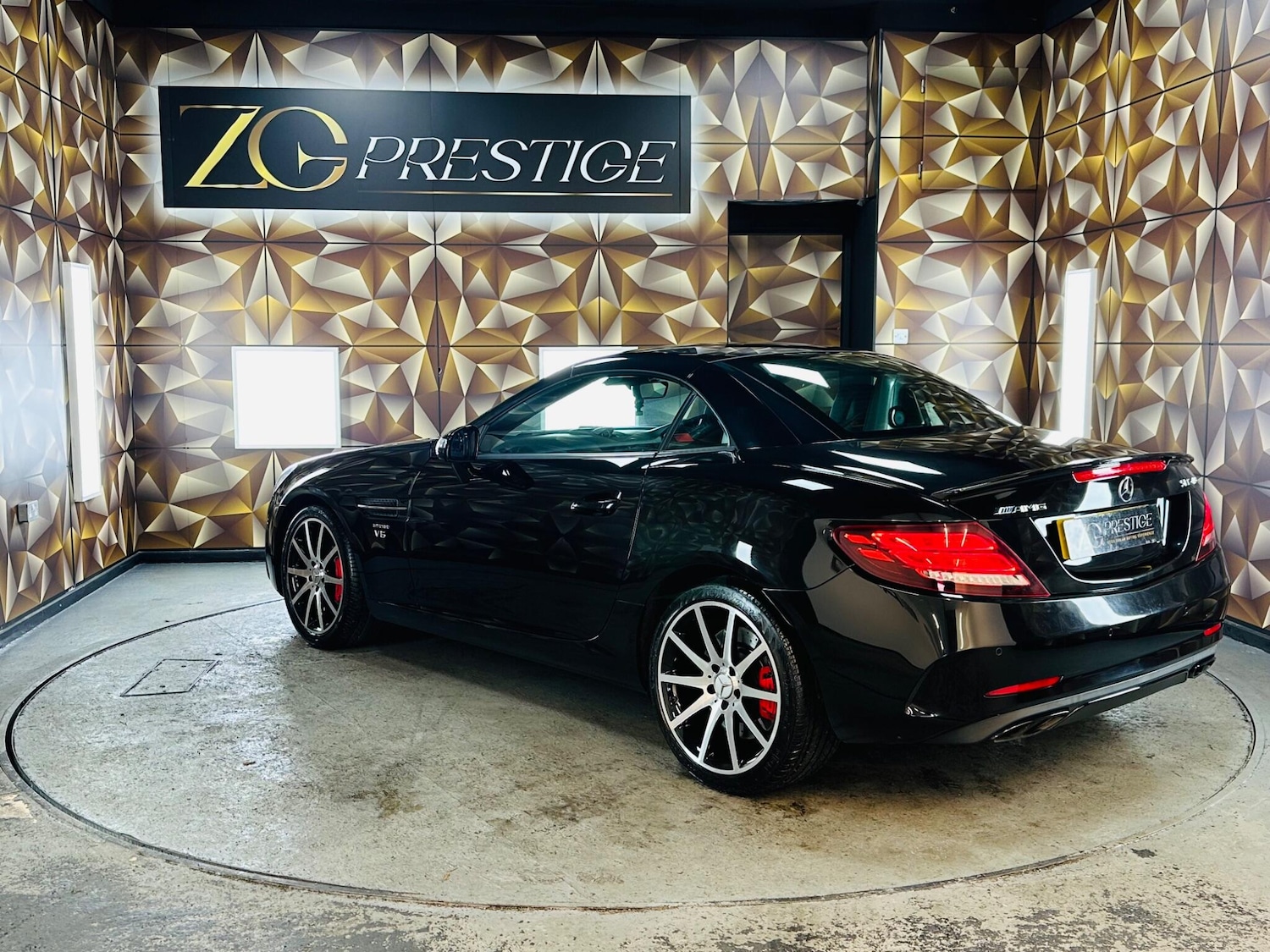 Used Mercedes-Benz SLC 2016 for sale - 76388298: Photo 7