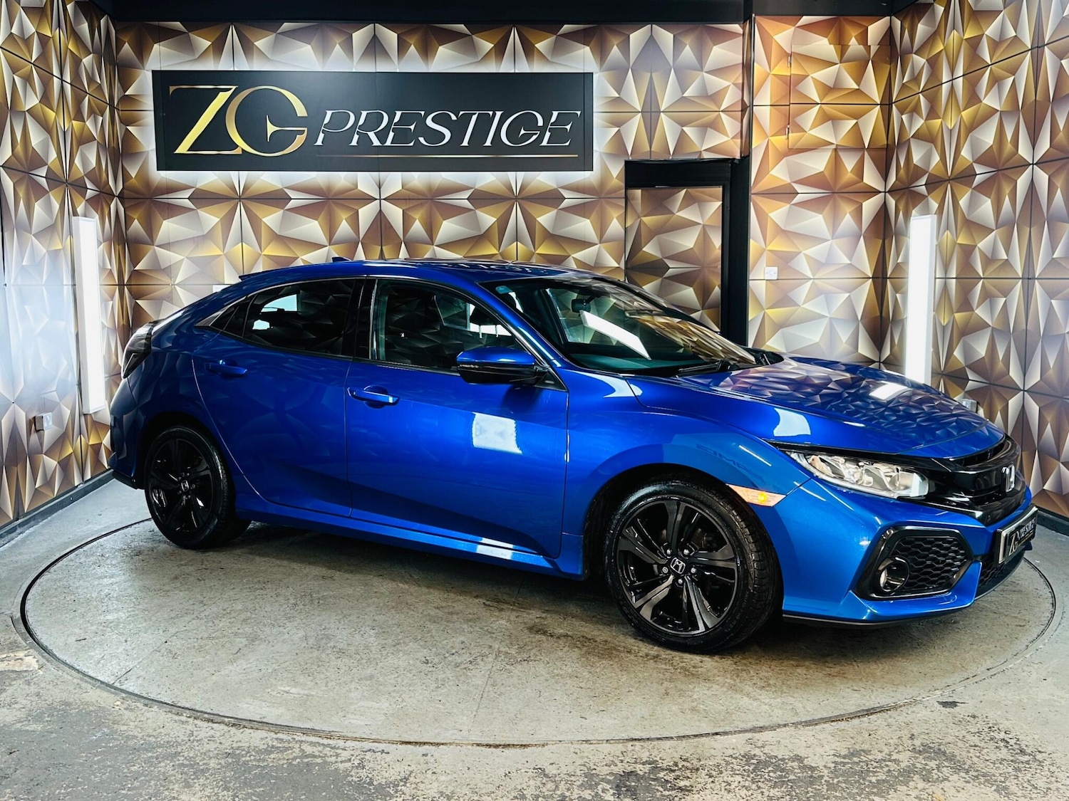 Used Honda Civic 2019 for sale - 76701074: Photo 1