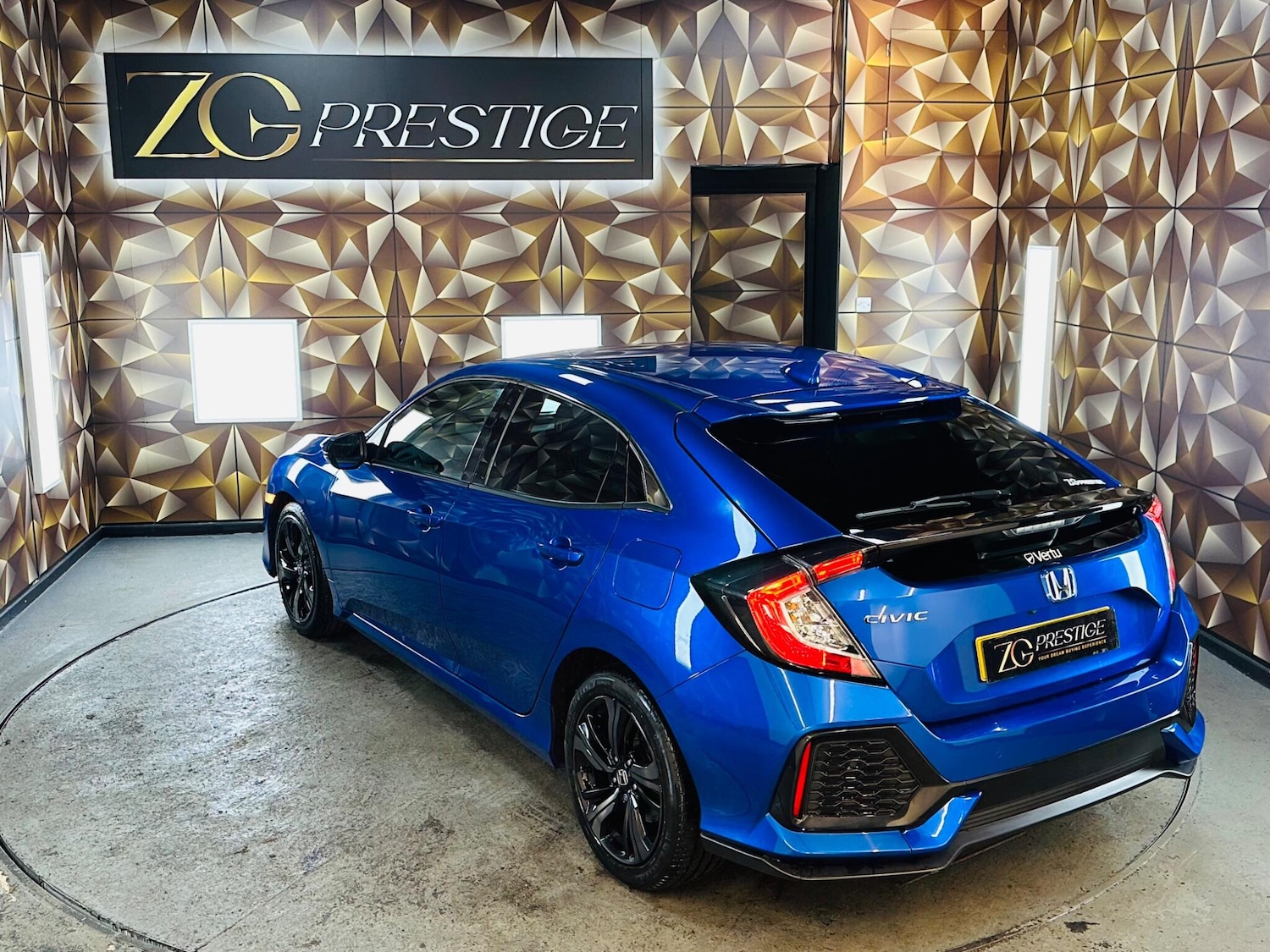 Used Honda Civic 2019 for sale - 76701074: Photo 35