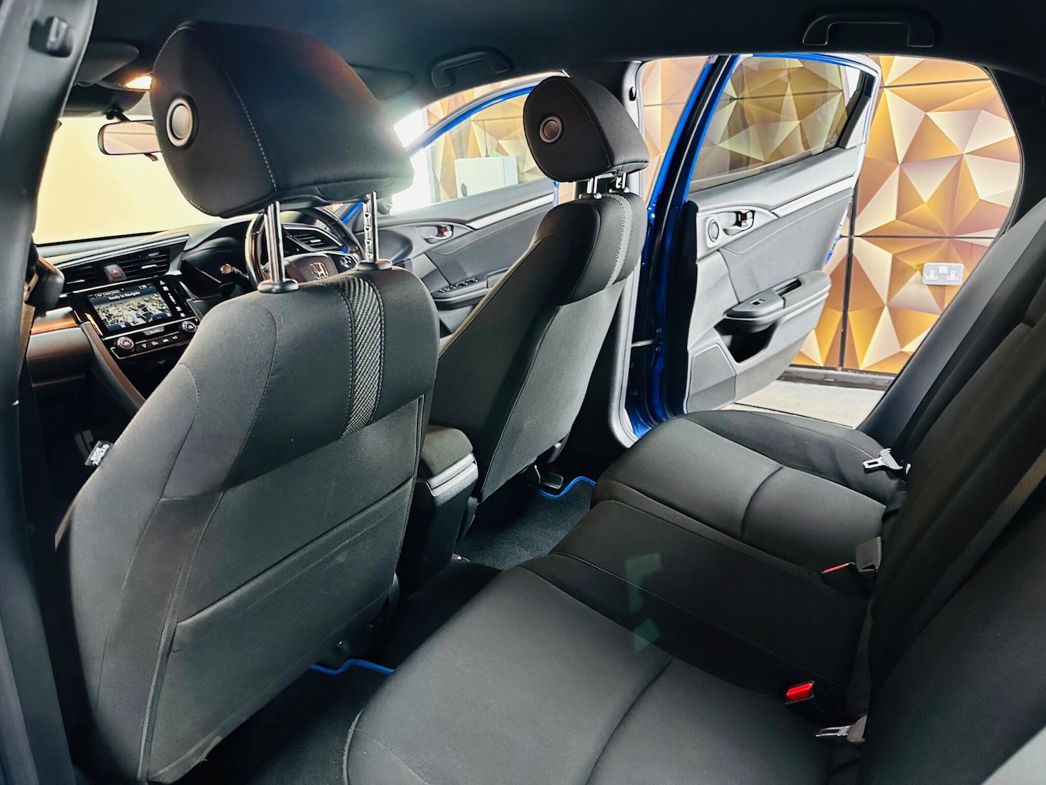 Used Honda Civic 2019 for sale - 76701074: Photo 55