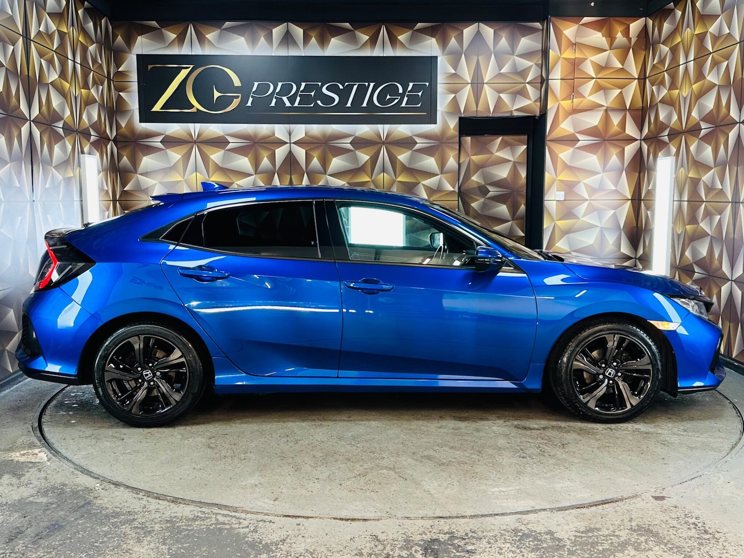 Used Honda Civic 2019 for sale - 76701074: Photo 9