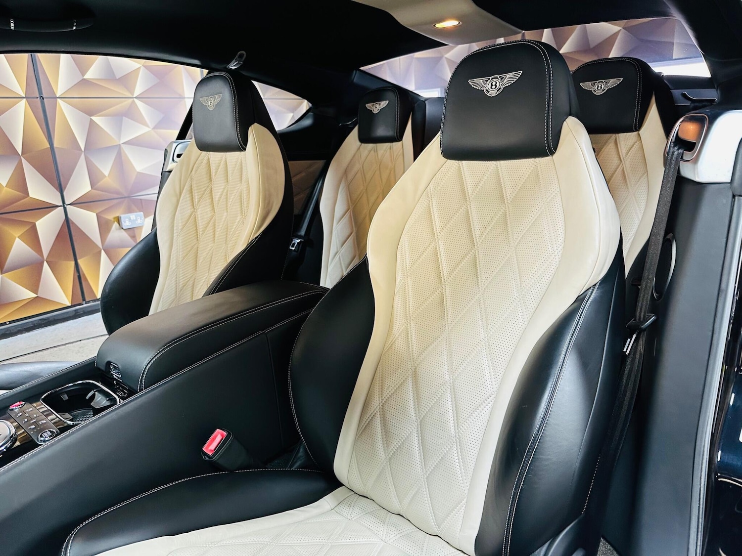 Used Bentley Continental 2015 for sale - 76485203: Photo 10