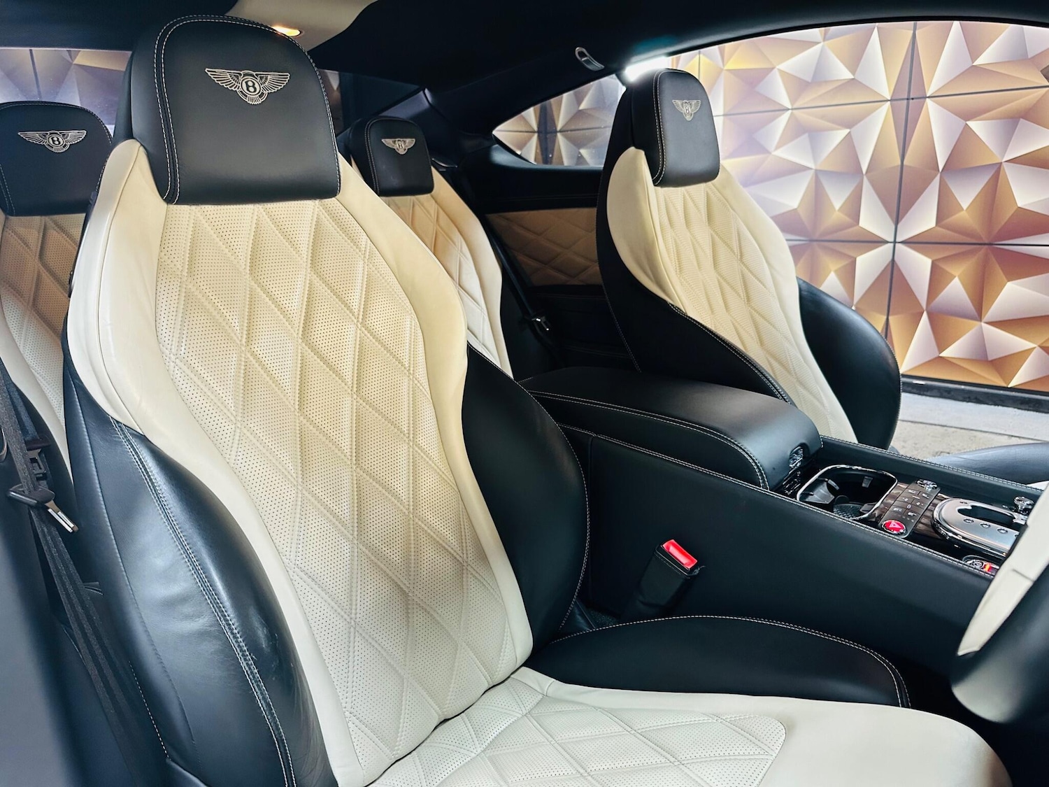 Used Bentley Continental 2015 for sale - 76485203: Photo 18