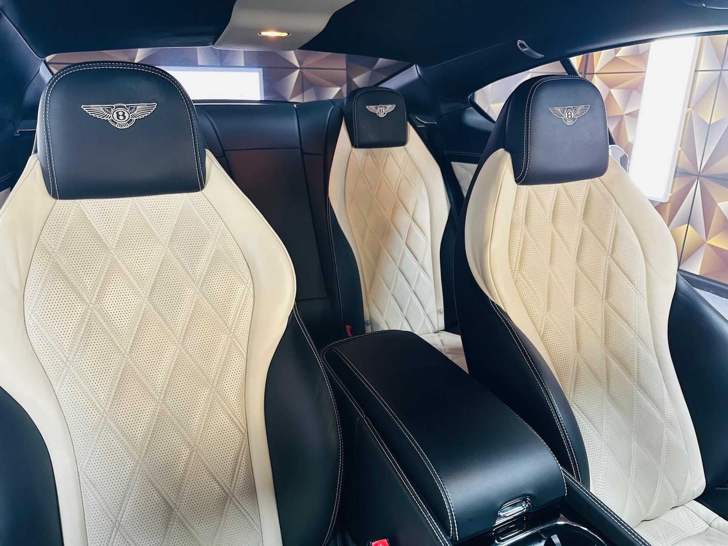 Used Bentley Continental 2015 for sale - 76485203: Photo 37