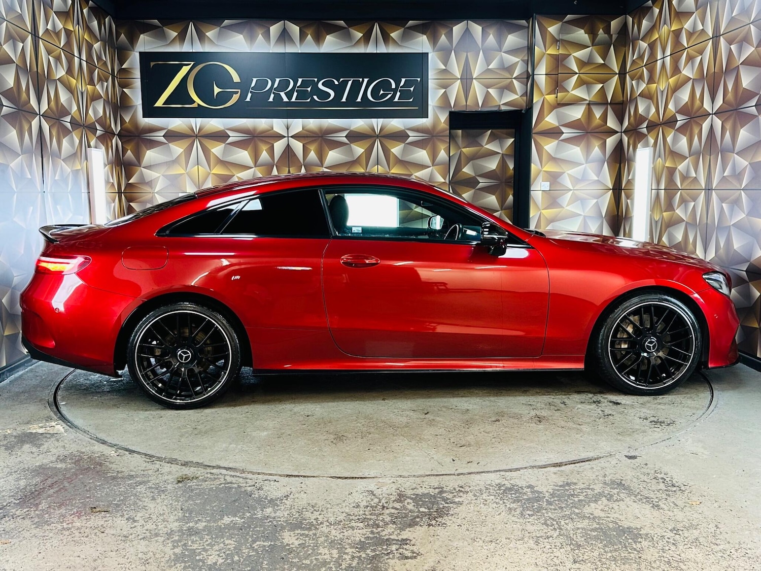 Used Mercedes-Benz E Class 2020 for sale - 76522360: Photo 9