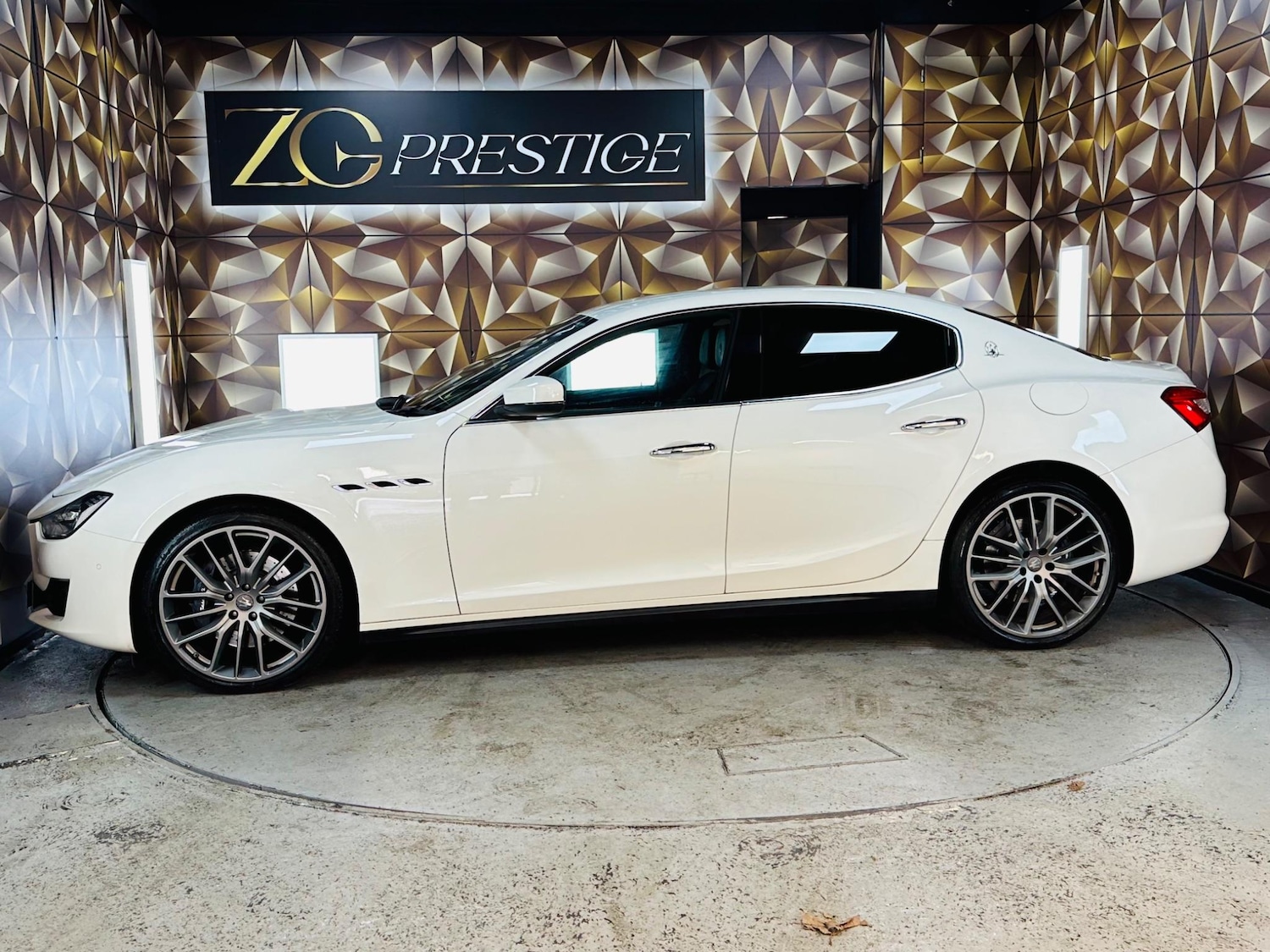 Used Maserati Ghibli 2019 for sale - 77143925: Photo 11