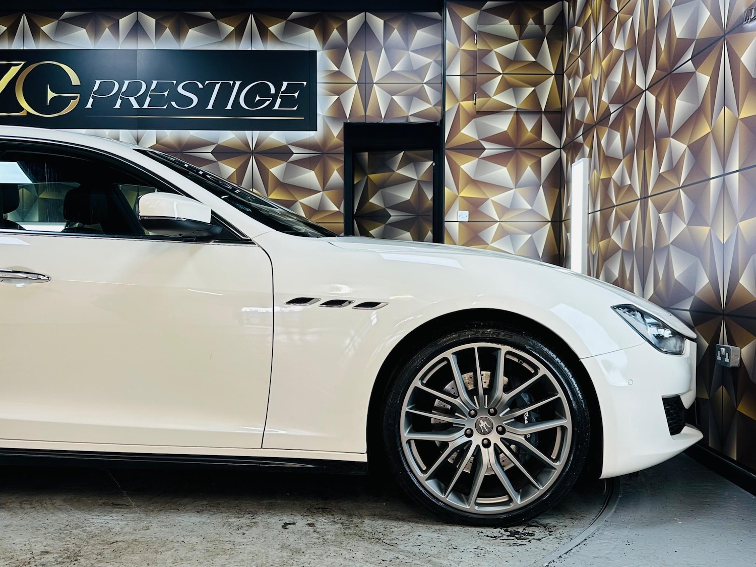 Used Maserati Ghibli 2019 for sale - 77143925: Photo 17