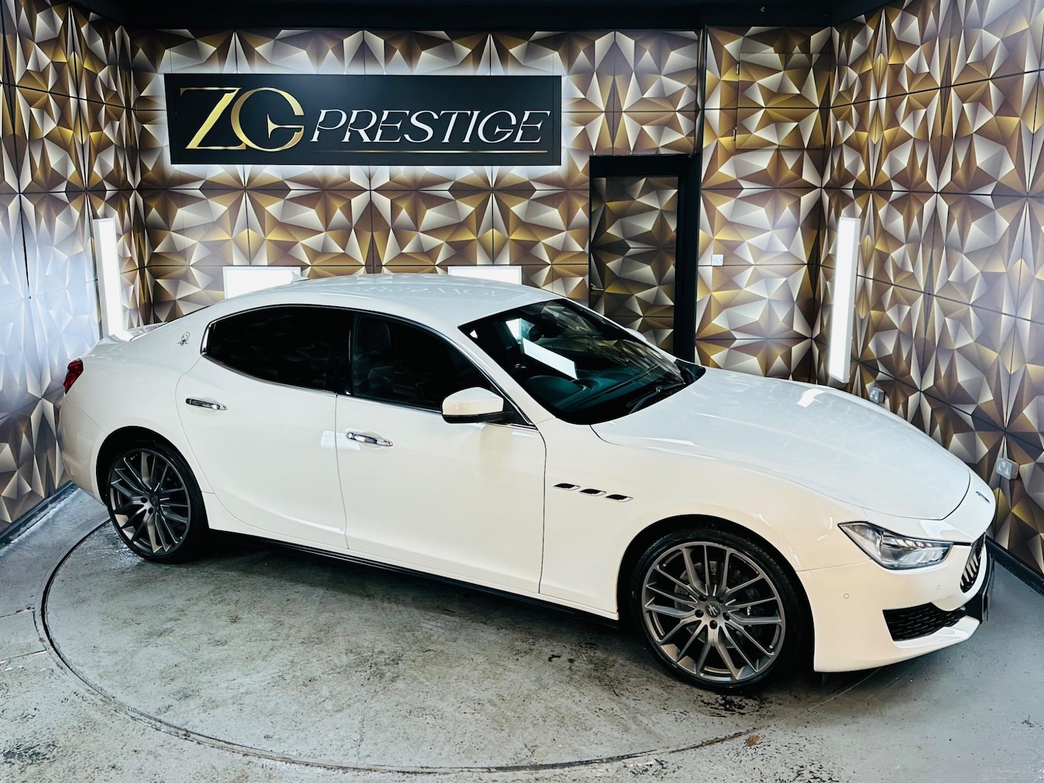 Used Maserati Ghibli 2019 for sale - 77143925: Photo 32