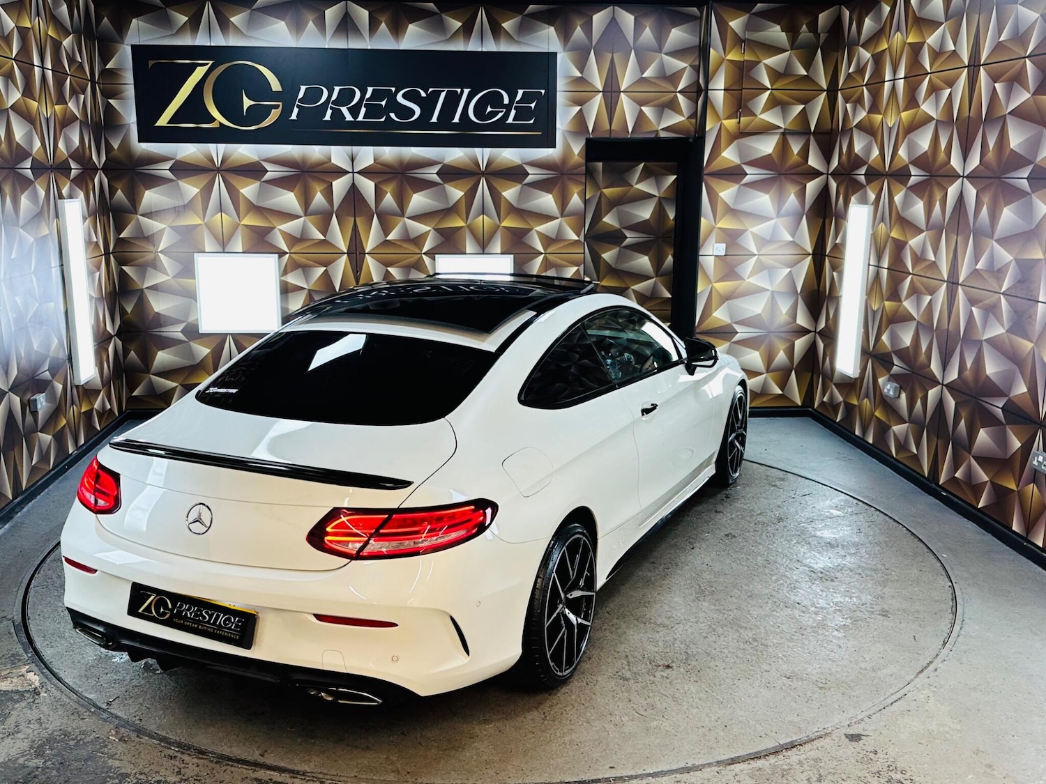 Used Mercedes-Benz C Class 2019 for sale - 76765456: Photo 35