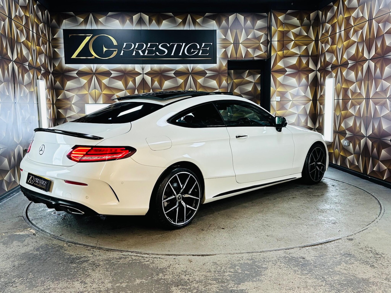 Used Mercedes-Benz C Class 2019 for sale - 76765456: Photo 46