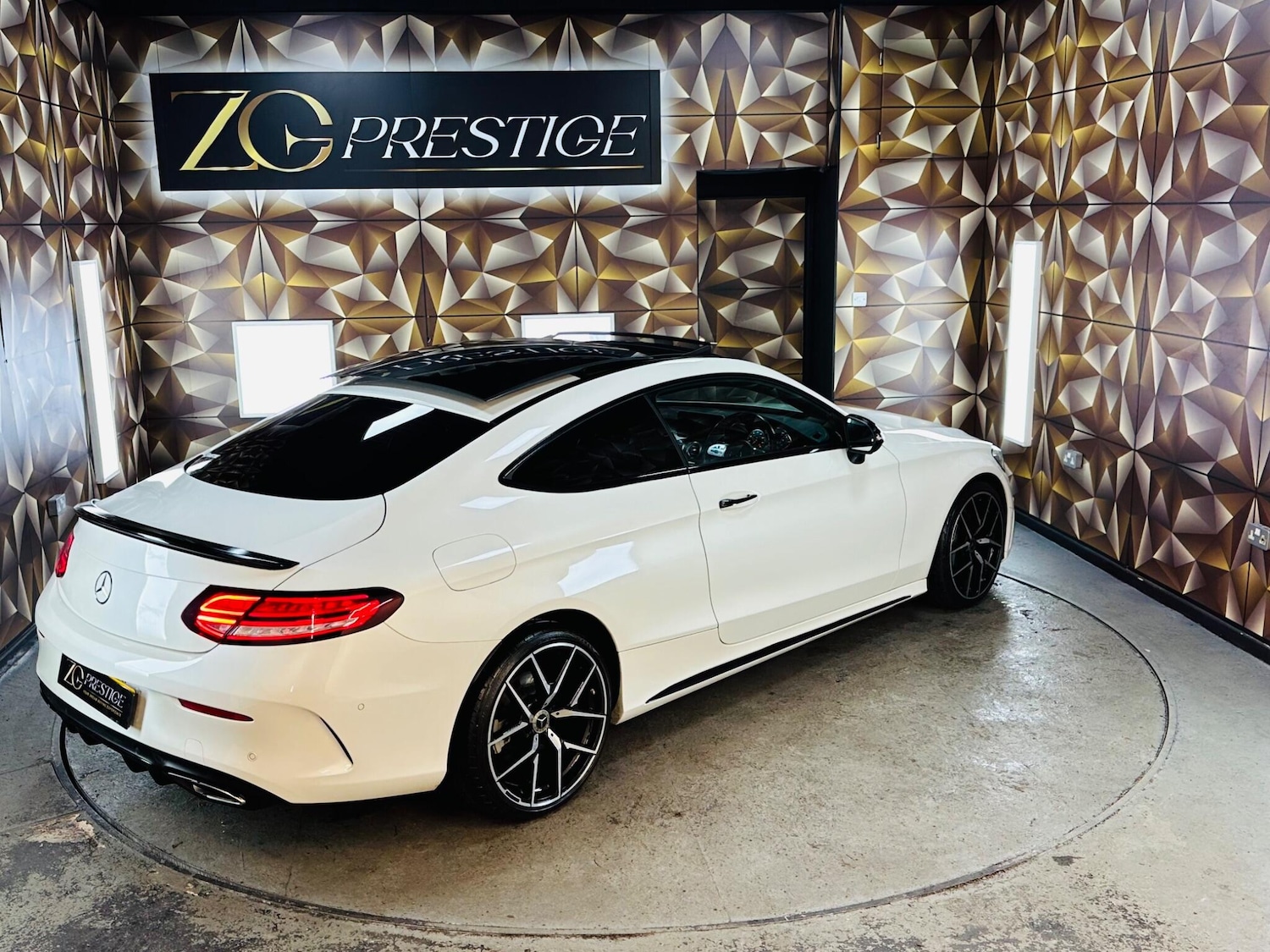 Used Mercedes-Benz C Class 2019 for sale - 76765456: Photo 7