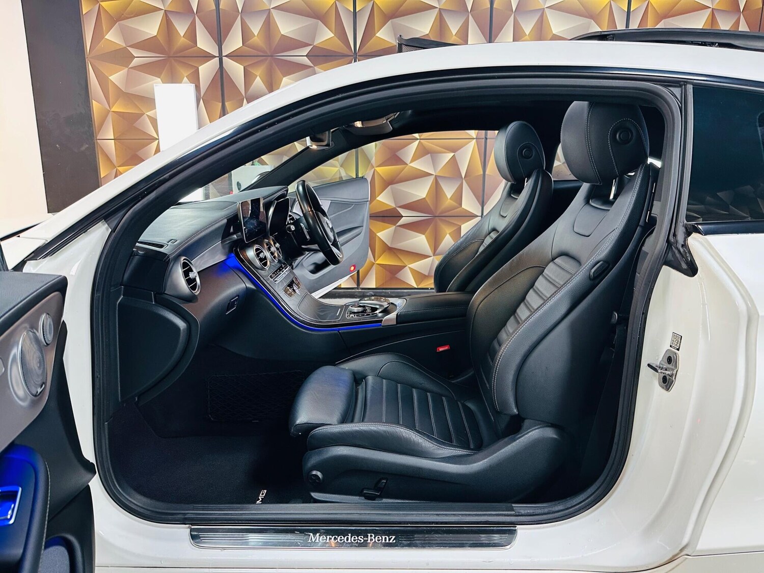 Used Mercedes-Benz C Class 2019 for sale - 76765456: Photo 70