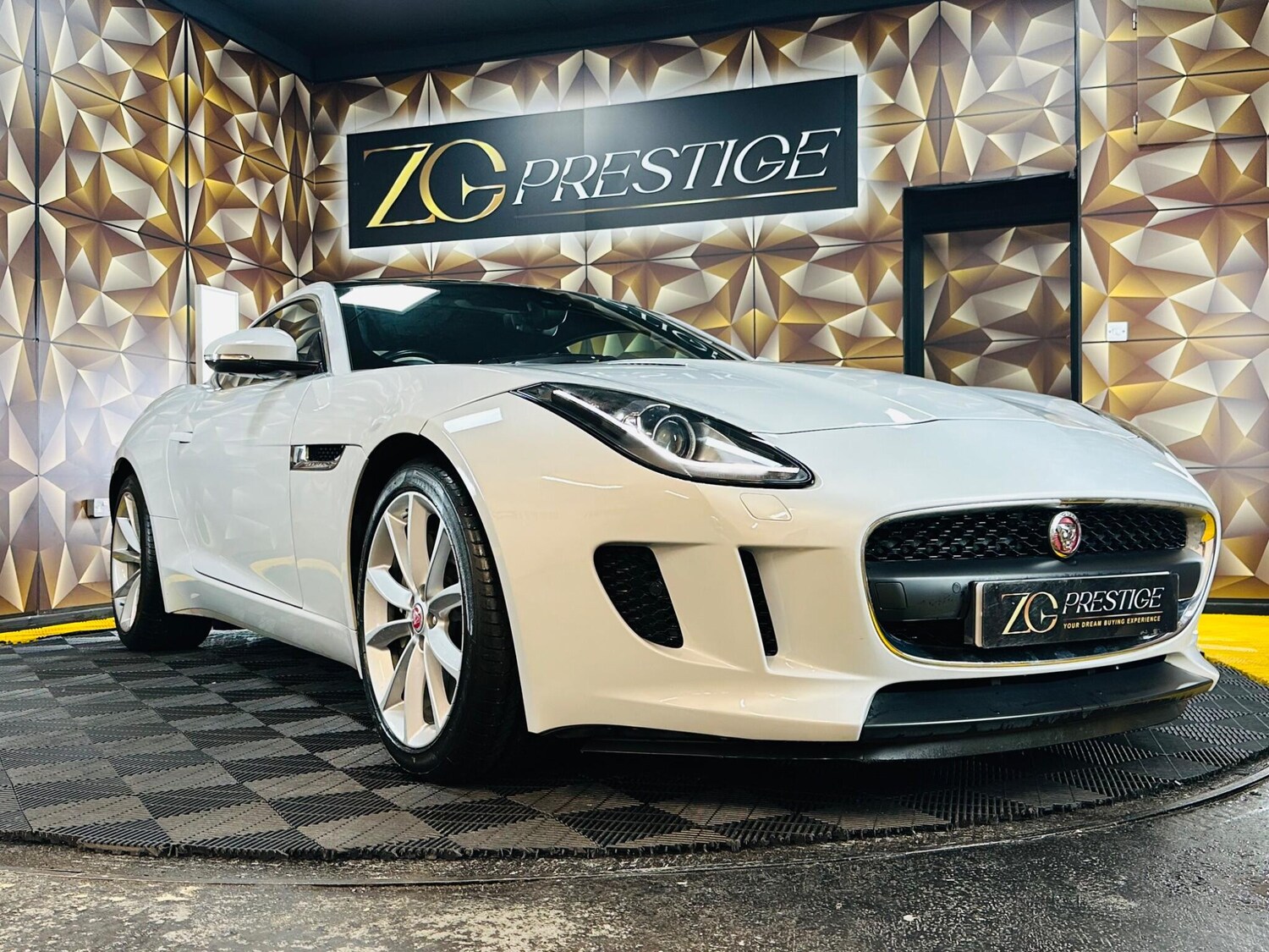 Used Jaguar F-Type 2015 for sale - 77683537: Photo 21