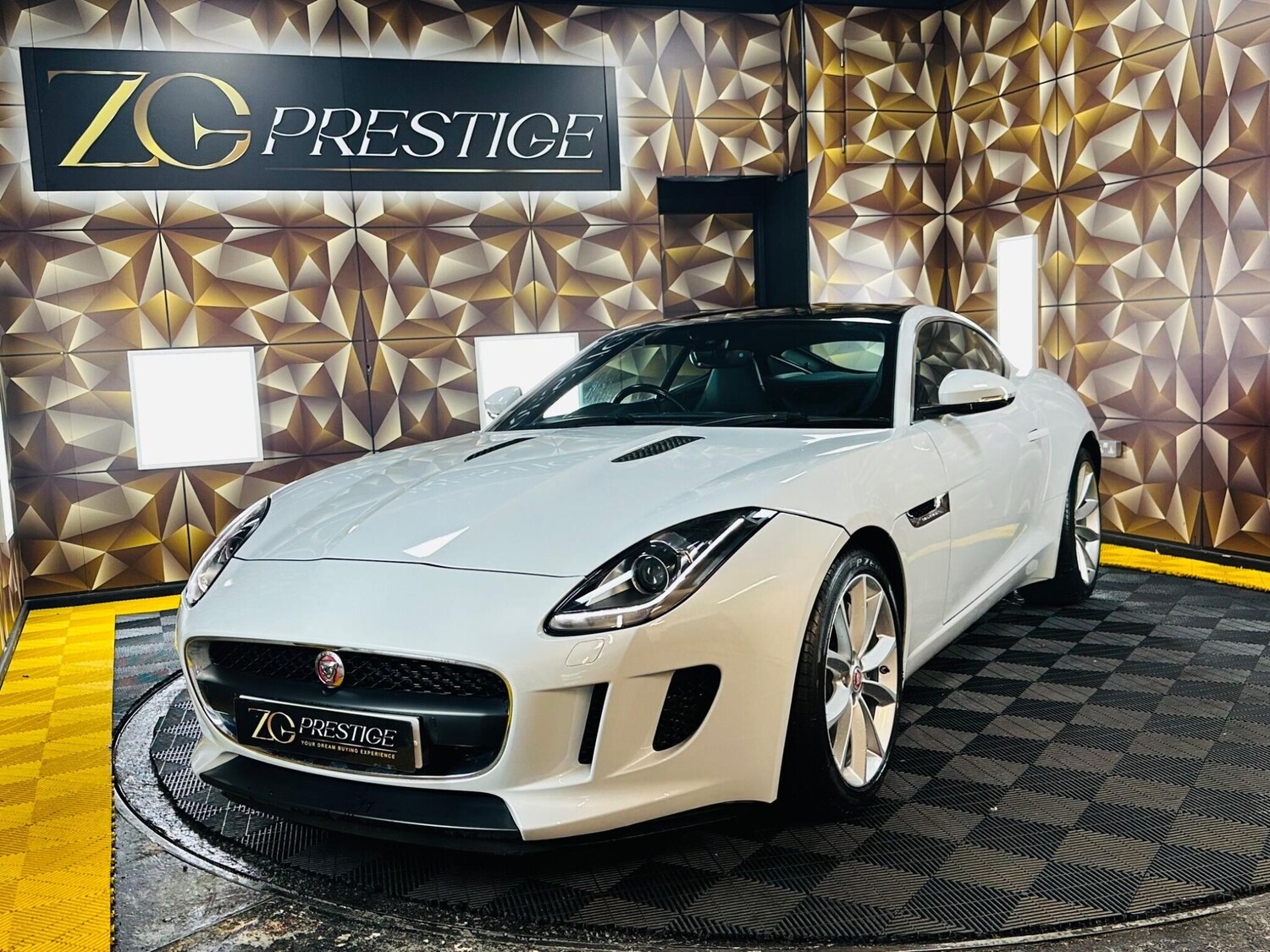Used Jaguar F-Type 2015 for sale - 77683537: Photo 27