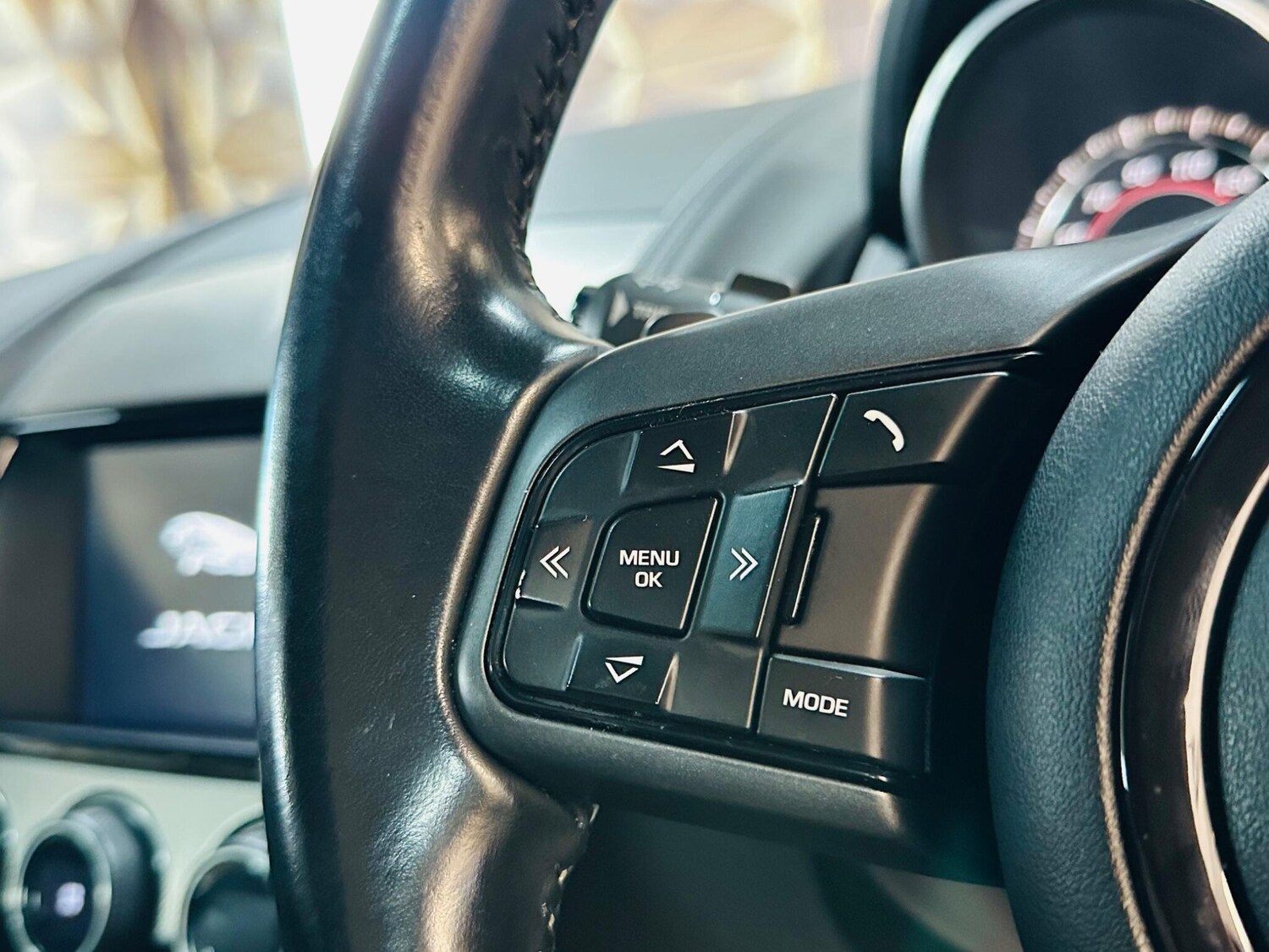 Used Jaguar F-Type 2015 for sale - 77683537: Photo 47