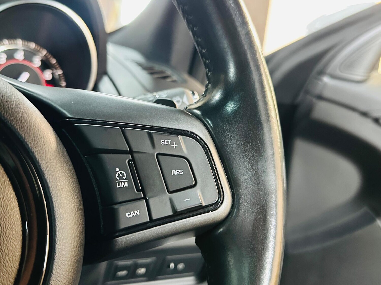 Used Jaguar F-Type 2015 for sale - 77683537: Photo 48