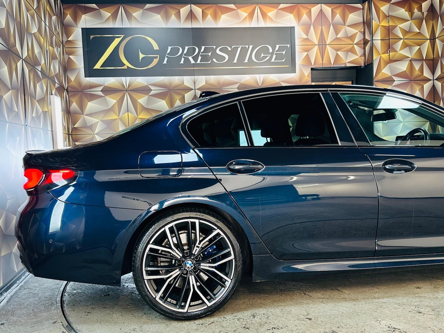 Used BMW 5 Series 2021 for sale - 76592192: Photo 35