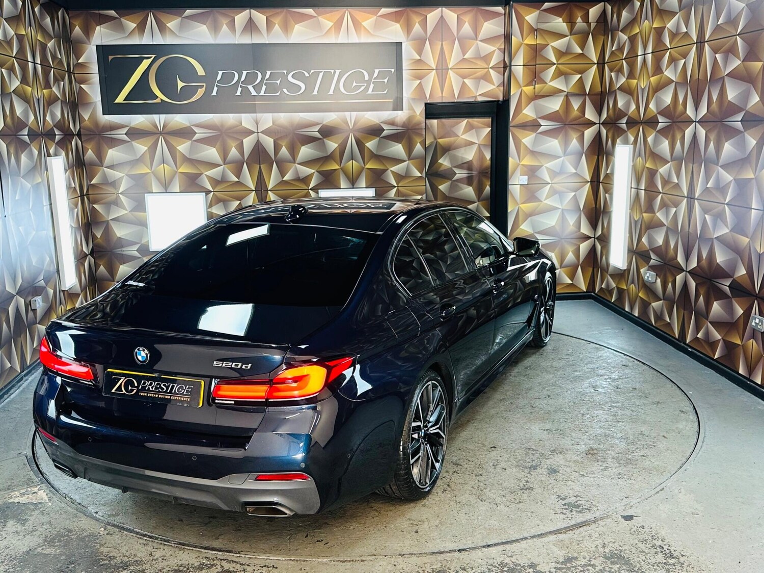 Used BMW 5 Series 2021 for sale - 76592192: Photo 40