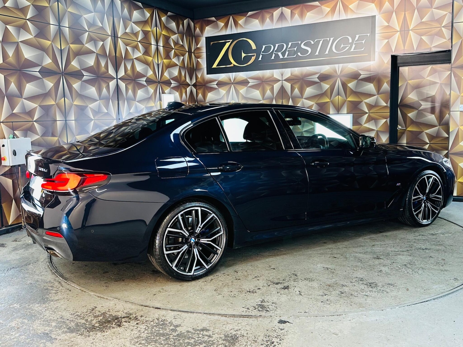 Used BMW 5 Series 2021 for sale - 76592192: Photo 43