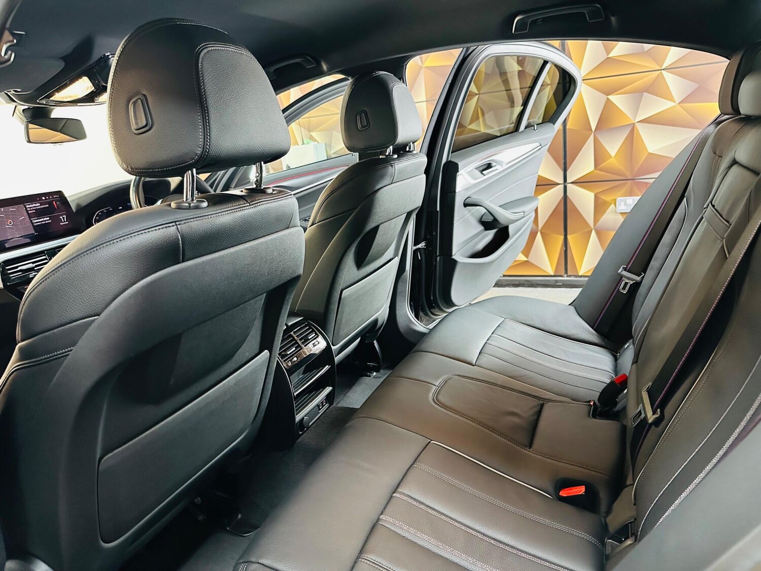 Used BMW 5 Series 2021 for sale - 76592192: Photo 62