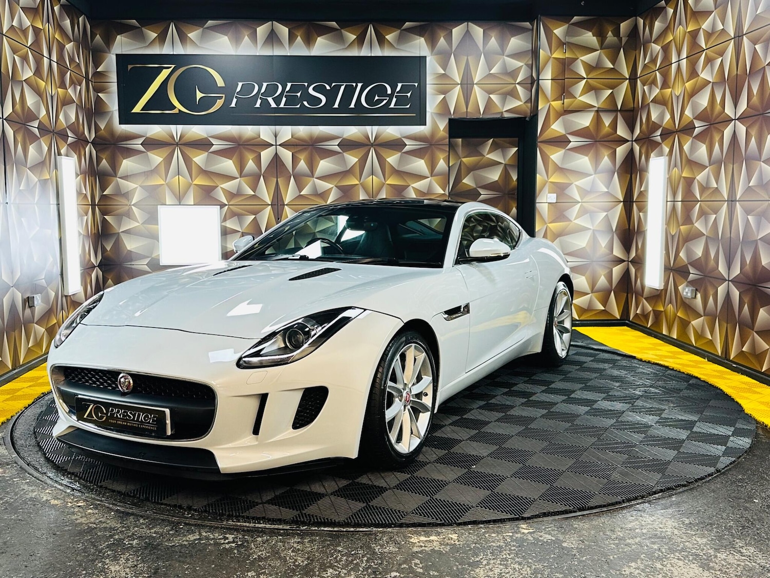 Used Jaguar F-Type 2015 for sale - 77793563: Photo 22