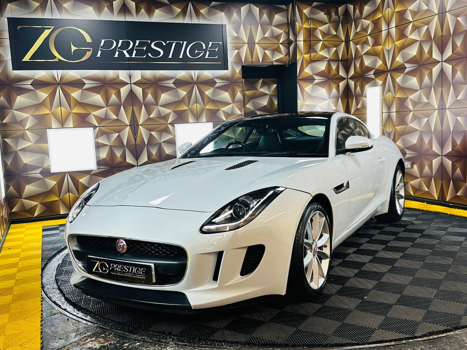 Used Jaguar F-Type 2015 for sale - 77793563: Photo 27