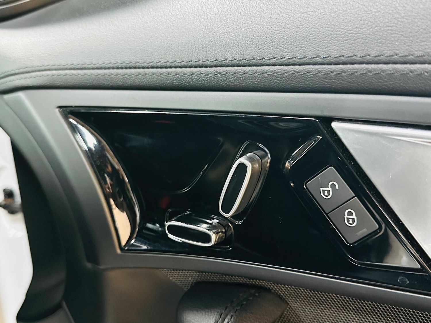 Used Jaguar F-Type 2015 for sale - 77793563: Photo 56