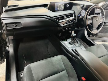 Used Lexus UX 2019 for sale - 75927260: Photo