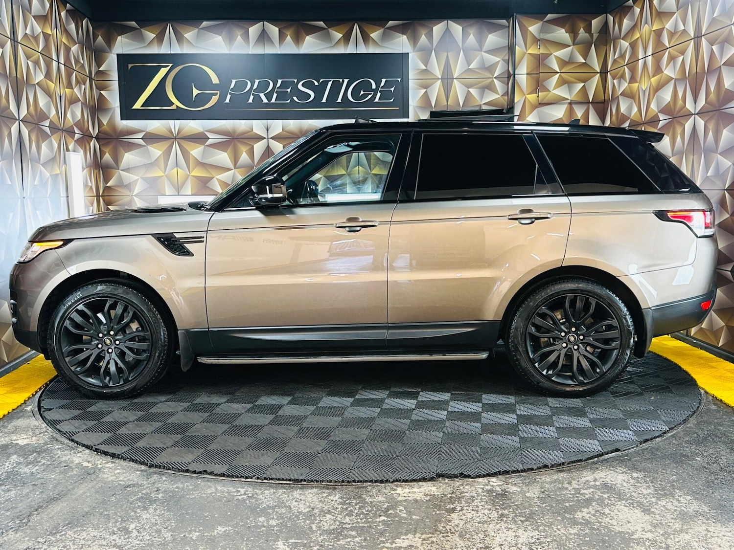 Used Land Rover Range Rover Sport 2016 for sale - 77737415: Photo 11