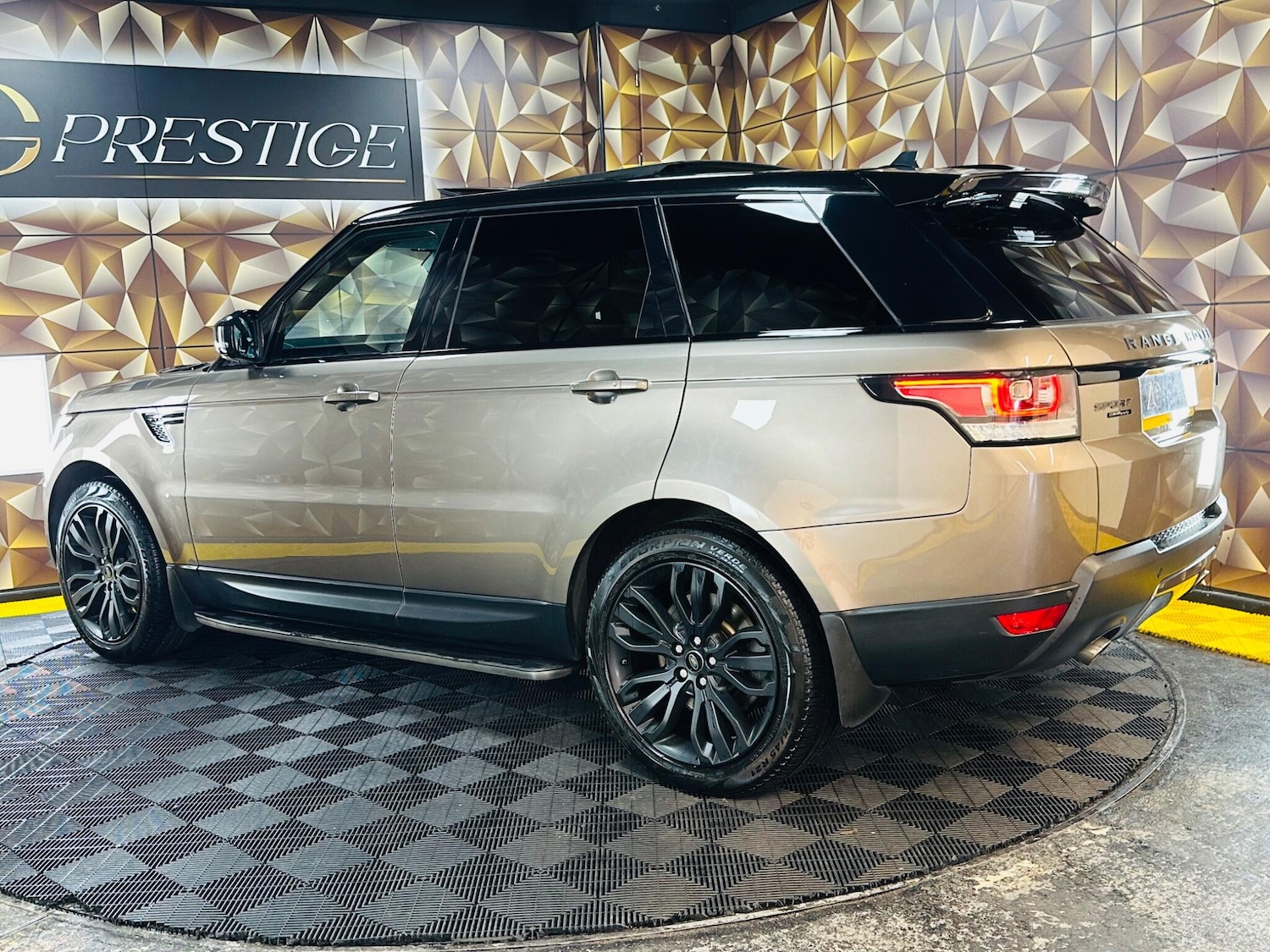Used Land Rover Range Rover Sport 2016 for sale - 77737415: Photo 25