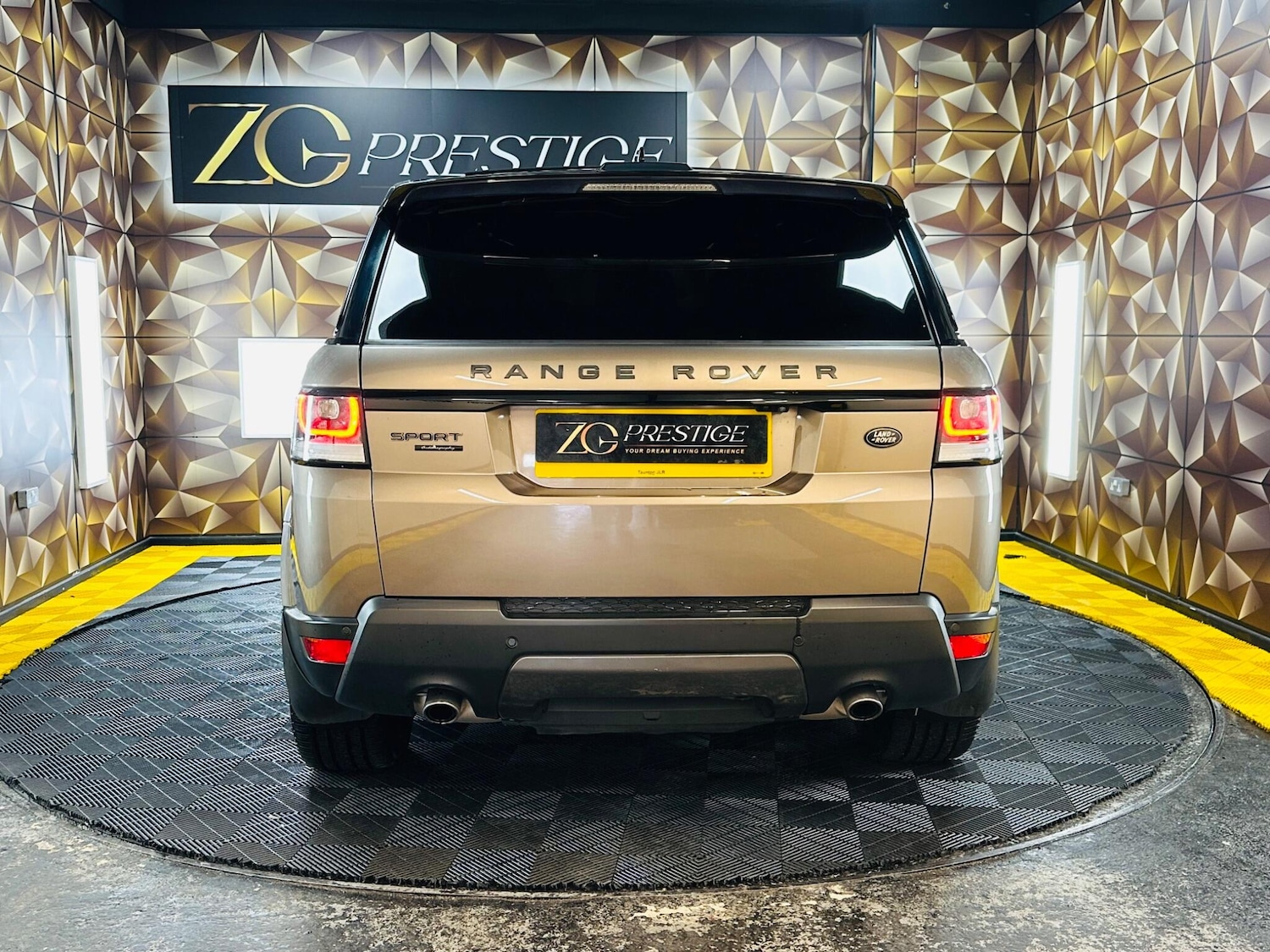 Used Land Rover Range Rover Sport 2016 for sale - 77737415: Photo 5