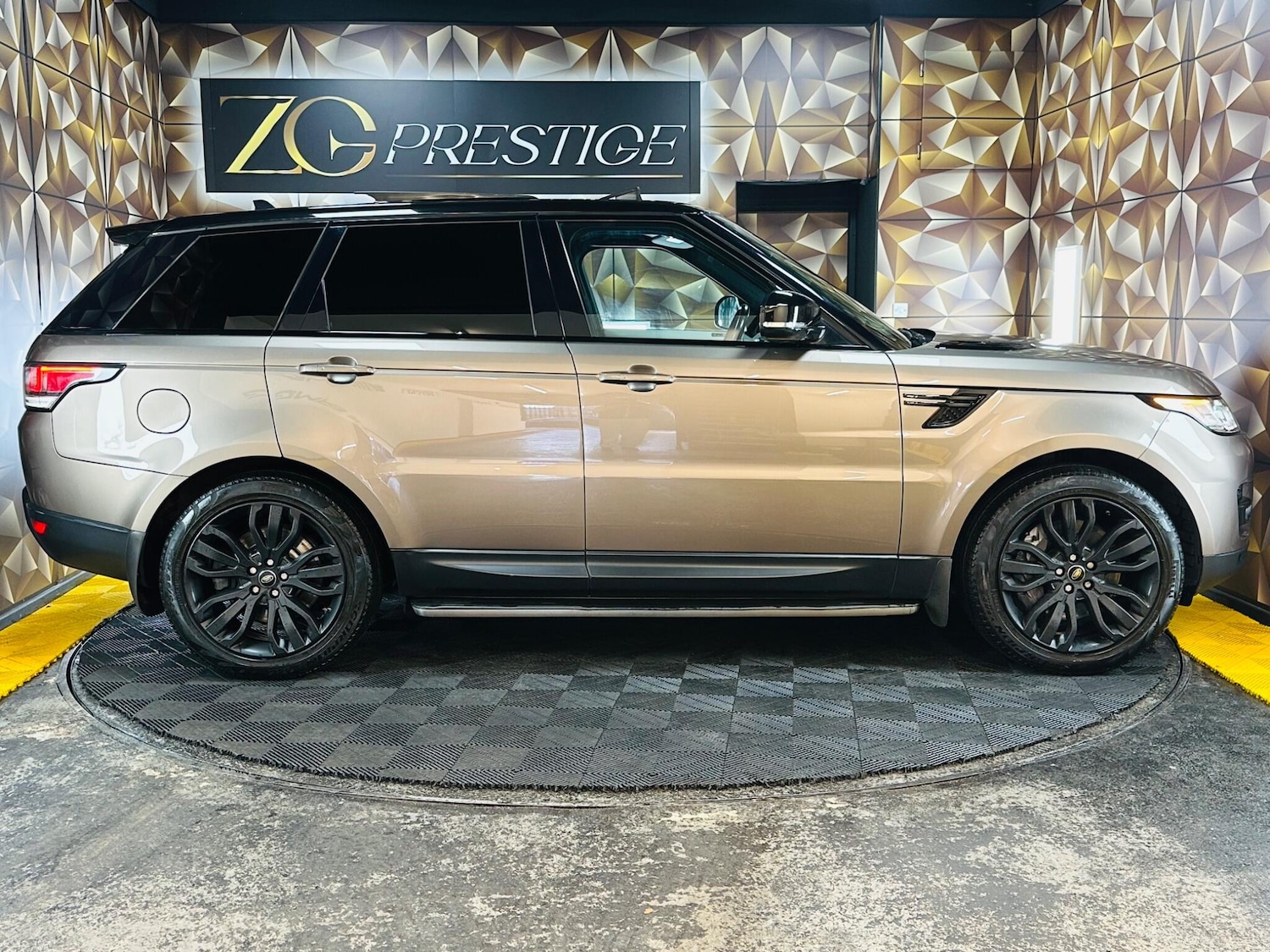 Used Land Rover Range Rover Sport 2016 for sale - 77737415: Photo 9